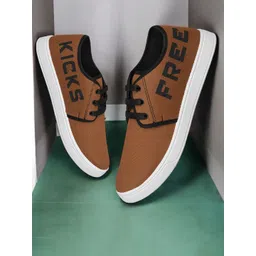 Spotwalk Men Printed Round Toe Sneakers