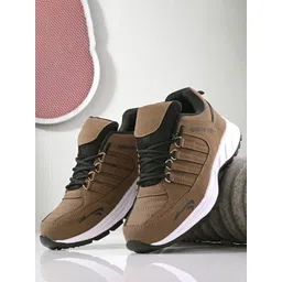 PENNEN Men Sneakers
