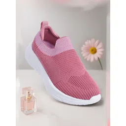 IMPAKTO Women Textured Slip-On Sneakers