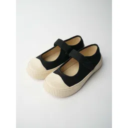 Theater Apparel Women Colourblocked Canvas Velcro Sneakers