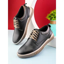 The Roadster Lifestyle Co. Men Casual Sneakers
