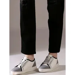 Inc.5 Women's White & Grey Sneakers