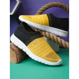 Hoversole Men's Walkon Yellow Black Walking Shoes