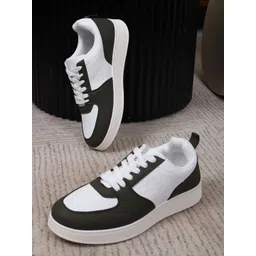 Goldstar Men Colourblocked Lace-Ups Round Toe Sneakers
