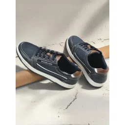 Woodland Men's Navy Casual Sneakers