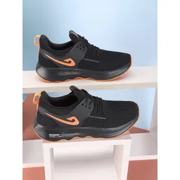 JQR Men Mesh Running Shoes