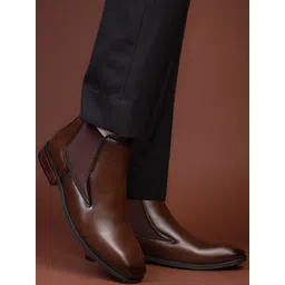 Roadster Men Brown Leather Chelsea Boots