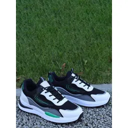 Layasa Men Colourblocked Sneakers