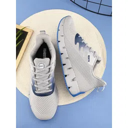 The Roadster Lifestyle Co Men Training Sports Shoes