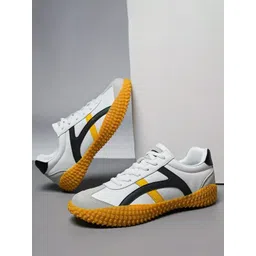 Robbie Jones Men Colourblocked PU Sneakers