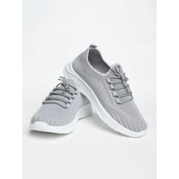 Snitch Textured Lightweight Sneakers
