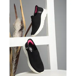 Action Women Colourblocked Slip-On Sneakers