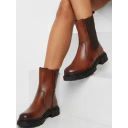 Alberto Torresi Women Textured Round Toe Chelsea Boots