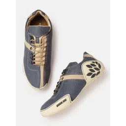 Woodland Men Textured Leather Sneakers