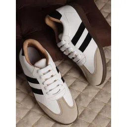 ZAPATOZ Women PU Sneakers