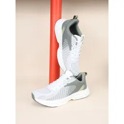 Aqualite Men Mesh Walking Shoes