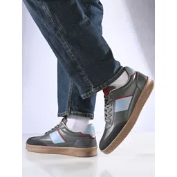 Roadster Men Grey Colourblocked Sneakers