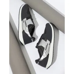 Goldstar Men Non-Marking Running Shoes