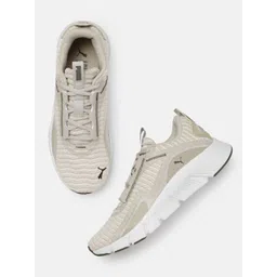 Puma Unisex FlexFocus Lite Better Knit Running Shoes