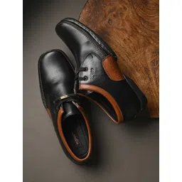 Egoss Men Round Toe Leather Lightweight Slip-On Sneakers