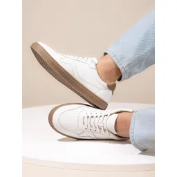The Roadster Lifestyle Co. Men Lace-Ups Round Toe Sneakers