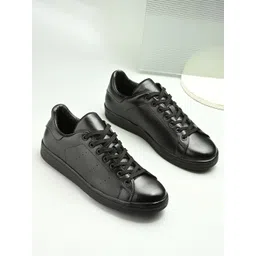 The Roadster Lifestyle Co Men Leather Lace-Up Casual Sneakers