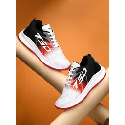 TROTUS Men Colourblocked Lace-Ups Sneakers