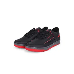 NEW LIMITS Men Sneakers