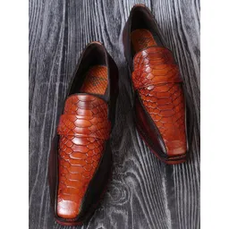 MILLE DOLLARI Men Textured Leather Sneakers