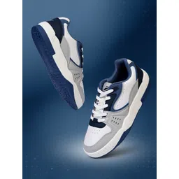 Bond Street Men Colourblocked Round Toe Lace-Ups Sneakers