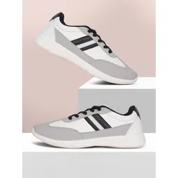 Bata Men Colourblocked Sneakers