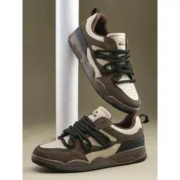 Duke Men Colourblocked Sneakers