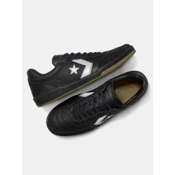 Converse Unisex Leather Louie Lopez Pro 2 Low Top Lace-Ups Sneakers