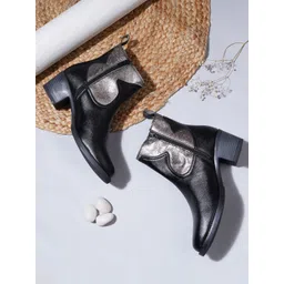 CLOG LONDON Women Textured Casual Winter Boots