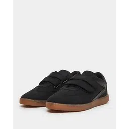 Men Sneakers with Suede upper