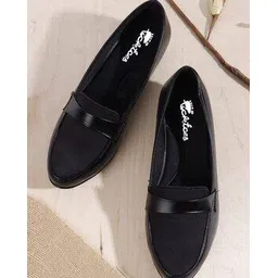 Women Slip-On Casual Shoes 