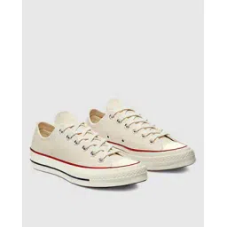 Low-Tops Lace-Fastening Sneakers