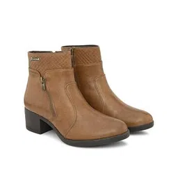 Ankle-Length Boots with Zip-Closure