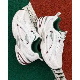 Men Round-Toe Lace-Up Sneakers