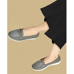 Women Regular Fit Slip-On Casual Shoes