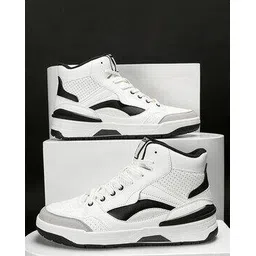 Men High-Top Sneakers with Lace Fastening