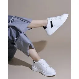 Women Casual Shoes With Synthetic Upper