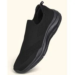 Men Sneakers with Knitted Upper