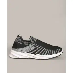 Men Low-Top Slip-On Sneakers