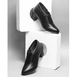 Women Ankle-Length Boots with Zip Closure