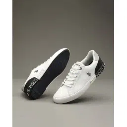 Men Low-Top Sneakers with Lace Fastening