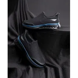 Men Sports Shoes with Mesh upper