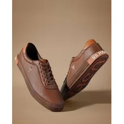 Men Low-Top Lace-Up Sneakers 