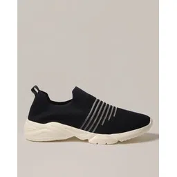 Men Striped Low-Top Slip-On Sneakers