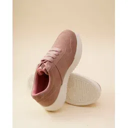 Women Casual Shoes With Synthetic Upper